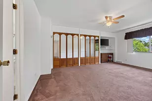 701 Parkview Ct, Roselle, IL 60172 - Photo 27