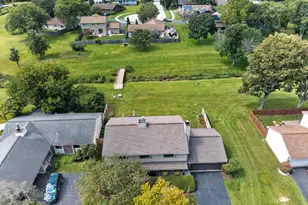 701 Parkview Ct, Roselle, IL 60172 - Photo 41