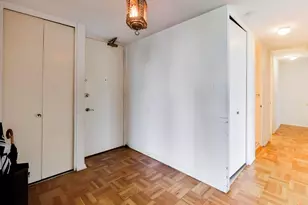601 E 32nd St, Chicago, IL 60616 - Photo 7