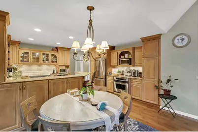 985 Chapel Court N, Glen Ellyn, IL 60137 - Photo 15