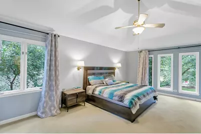 985 Chapel Court N, Glen Ellyn, IL 60137 - Photo 23