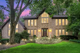 985 Chapel Ct N, Glen Ellyn, IL 60137 - Photo 1