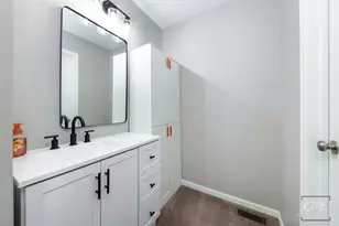 2111 Victoria Lakes Dr, Plainfield, IL 60586 - Photo 15