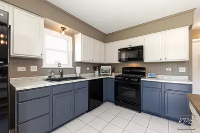 2111 Victoria Lakes Drive, Plainfield, IL 60586 - Photo 7
