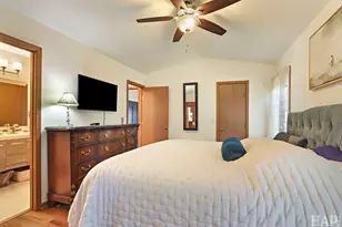 210 W Streamwood Blvd, Streamwood, IL 60107 - Photo 9