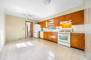 421 Geary St, Centralia, IL 62801 - Photo 7