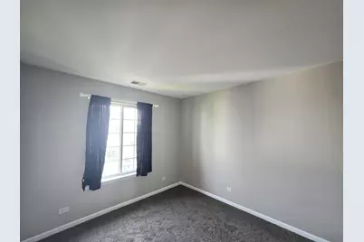 652 S Rosehall Lane, Round Lake, IL 60073 - Photo 13