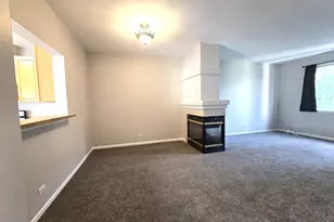 652 S Rosehall Ln, Round Lake, IL 60073 - Photo 3
