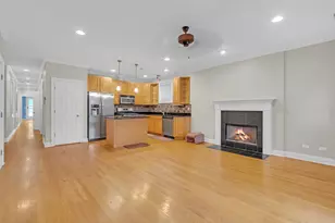 6442 N Mozart St, Chicago, IL 60645 - Photo 3