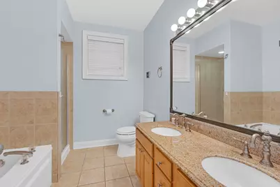 6442 N Mozart Street #1, Chicago, IL 60645 - Photo 13