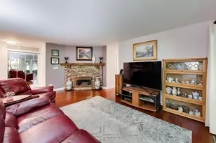 1456 N Elmhurst Rd, Mount Prospect, IL 60056 - Photo 9