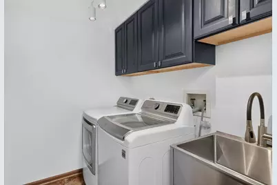 201 Timber Oaks Drive, North Aurora, IL 60542 - Photo 13