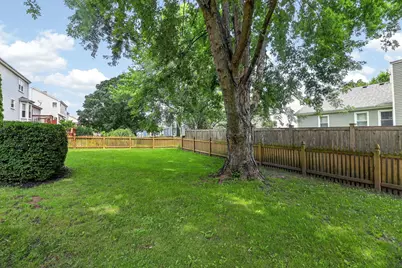 201 Timber Oaks Drive, North Aurora, IL 60542 - Photo 27