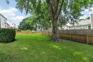 201 Timber Oaks Dr, North Aurora, IL 60542 - Photo 27