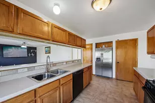 2400 Mark Ave, Zion, IL 60099 - Photo 13