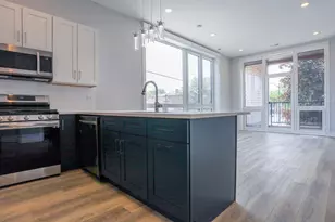 2402 W Carmen Ave, Chicago, IL 60625 - Photo 5