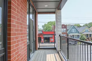 2402 W Carmen Ave, Chicago, IL 60625 - Photo 9