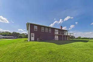 1722 Baintree Rd, Davis, IL 61019 - Photo 11