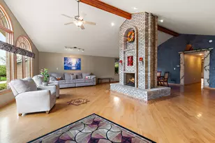 8446 Fairfield Ln, Tinley Park, IL 60487 - Photo 5