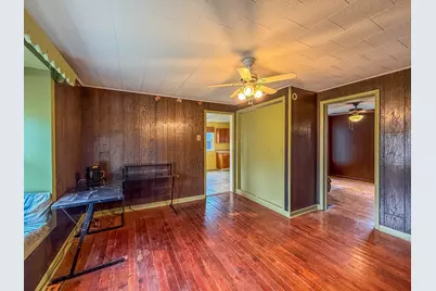 907 Central Avenue, Tilton, IL 61833 - Photo 11