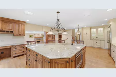 7810 Regency Grove Drive, Darien, IL 60561 - Photo 13
