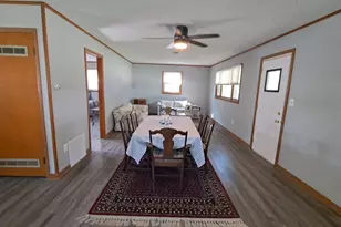 211 Fruit St, Peru, IL 61354 - Photo 5