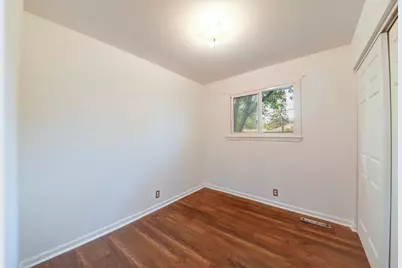 112 Green Lane, Carpentersville, IL 60110 - Photo 9