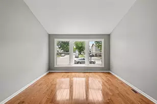 9120 Hollyberry Ave, Des Plaines, IL 60016 - Photo 5