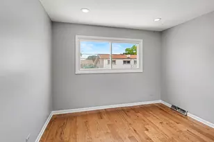 9120 Hollyberry Ave, Des Plaines, IL 60016 - Photo 15
