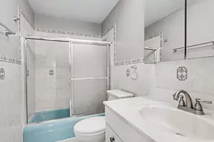 9120 Hollyberry Ave, Des Plaines, IL 60016 - Photo 23