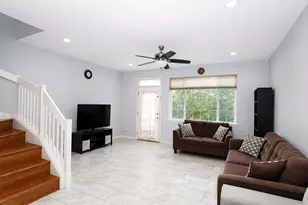 5559 Elizabeth Pl, Rolling Meadows, IL 60008 - Photo 7