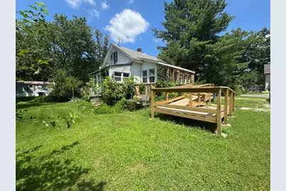 331 E Ellis Street, Centralia, IL 62801 - Photo 3