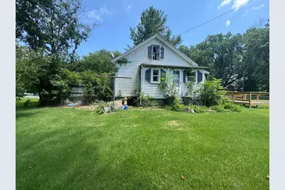 331 E Ellis Street, Centralia, IL 62801 - Photo 1