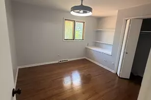 942 E 168th St, South Holland, IL 60473 - Photo 13