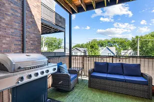 2248 W Foster Ave, Chicago, IL 60625 - Photo 17