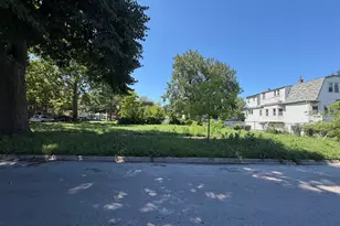 8054 S Muskegon Ave, Chicago, IL 60617 - Photo 1