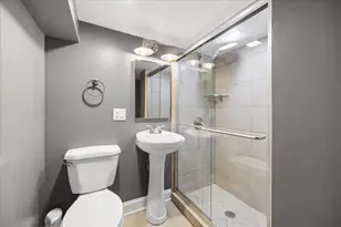 4817 W Dakin St, Chicago, IL 60641 - Photo 15