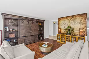 4250 N Marine Dr, Chicago, IL 60613 - Photo 7