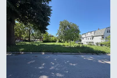 8056 S Muskegon Avenue, Chicago, IL 60617 - Photo 1