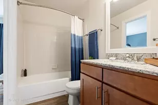 21 Kensington Cir, Wheaton, IL 60189 - Photo 23