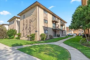8510 W Catherine Ave, Chicago, IL 60656 - Photo 1