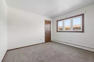 4750 W 101st St, Oak Lawn, IL 60453 - Photo 7