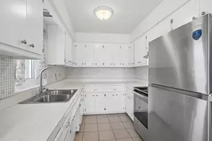 4750 W 101st St, Oak Lawn, IL 60453 - Photo 5