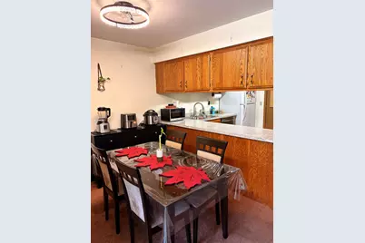 940 Jefferson Avenue #B, Elgin, IL 60120 - Photo 5