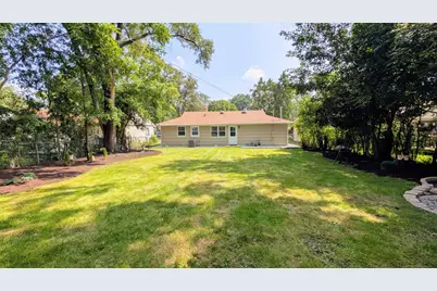 110 N Knollwood Drive, Wheaton, IL 60187 - Photo 9