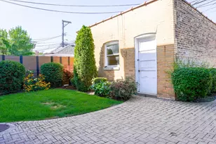 3328 N Springfield Ave, Chicago, IL 60618 - Photo 27