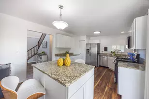 1237 E Greystone Dr, Round Lake Beach, IL 60073 - Photo 5