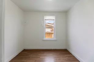8632 S Escanaba Ave, Chicago, IL 60617 - Photo 9