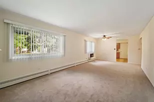 212 Collen Dr, Lombard, IL 60148 - Photo 9