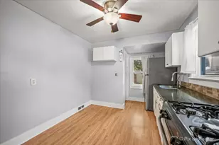 645 Slade Ave, Elgin, IL 60120 - Photo 17